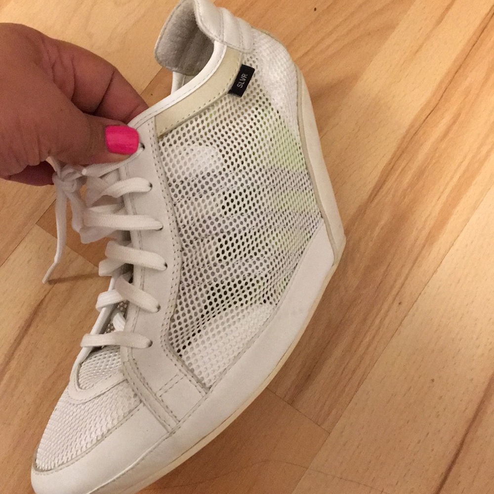 Adidas - Picture 4 of 5